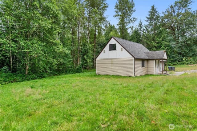 Property photo for 3857 Creek View Court Se, Port Orchard photo 2