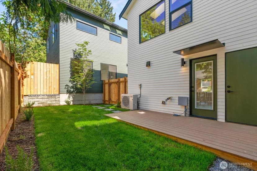 Property photo for 3704 Ne 137th Street, Seattle photo 15