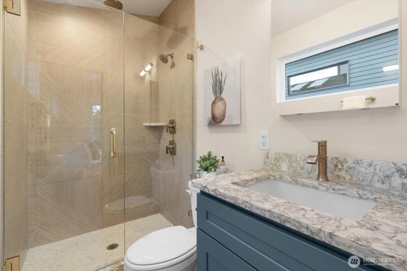 Property photo for 3704 Ne 137th Street, Seattle photo 5