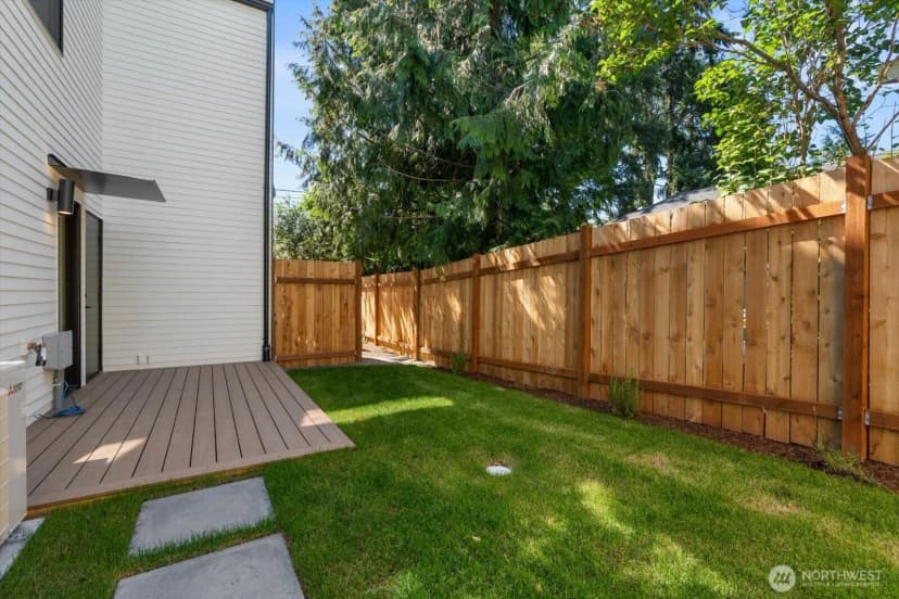 Property photo for 3704 Ne 137th Street, Seattle photo 16
