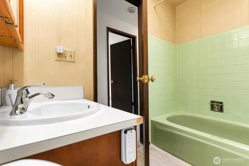Property photo for 10842 Ne 149th Street, Bothell photo 14