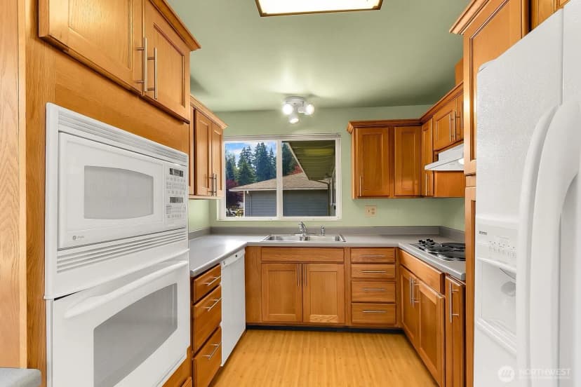 Property photo for 10842 Ne 149th Street, Bothell photo 8
