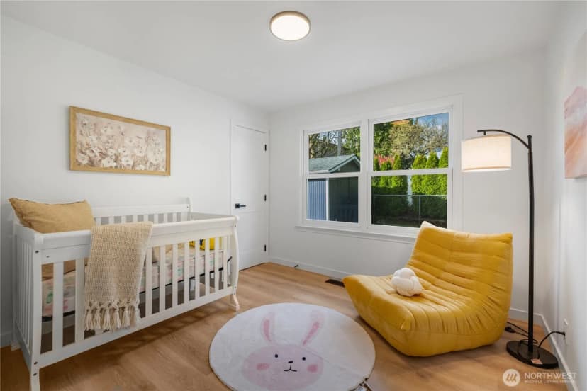 Property photo for 10723 Densmore Avenue N, Seattle photo 16