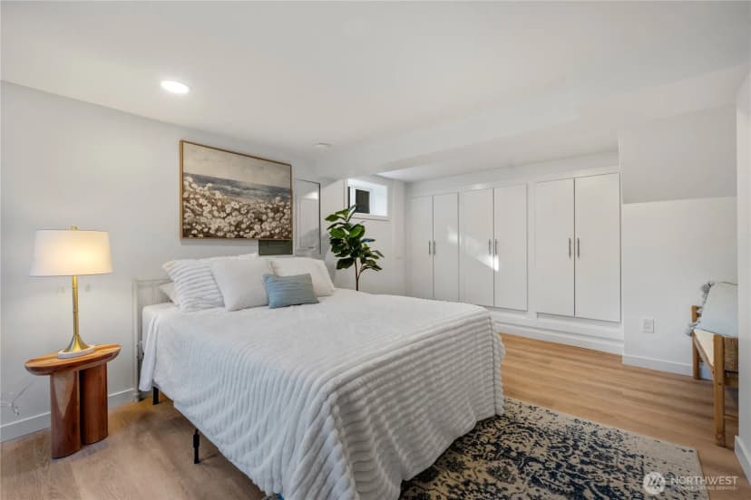 Property photo for 10723 Densmore Avenue N, Seattle photo 31