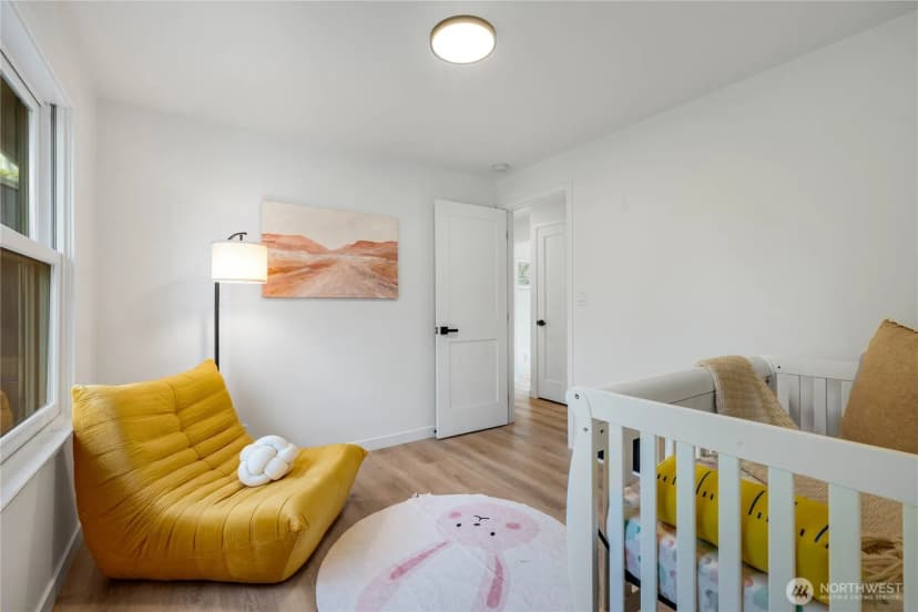 Property photo for 10723 Densmore Avenue N, Seattle photo 17