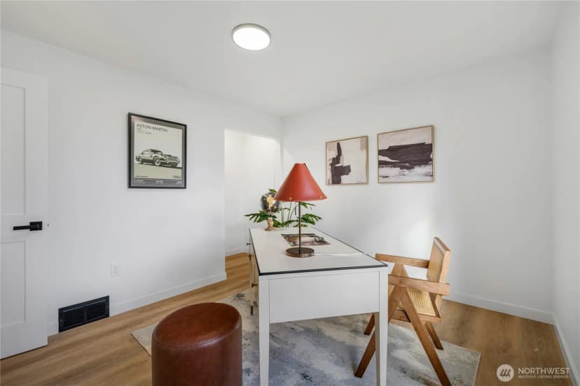 Property photo for 10723 Densmore Avenue N, Seattle photo 15