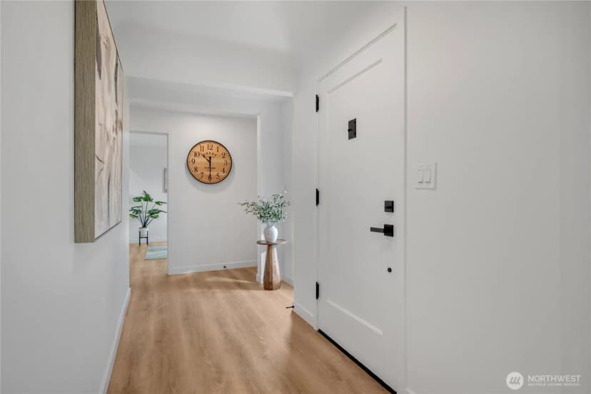 Property photo for 10723 Densmore Avenue N, Seattle photo 13