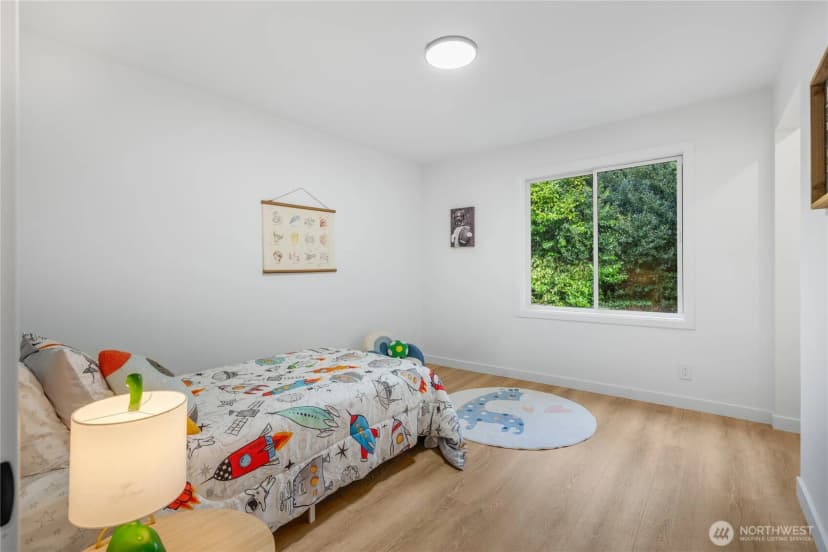 Property photo for 10723 Densmore Avenue N, Seattle photo 18