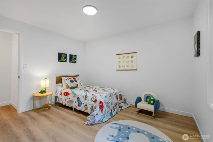 Property photo for 10723 Densmore Avenue N, Seattle photo 19