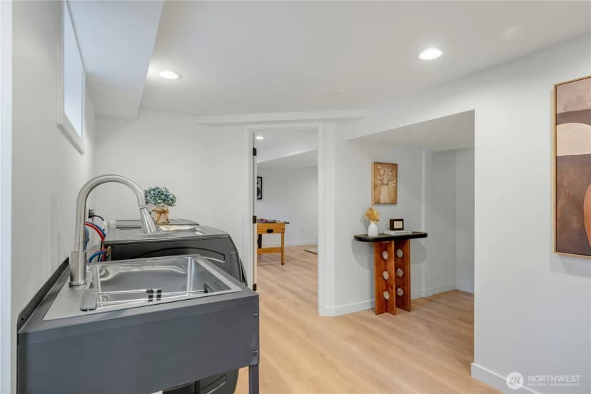 Property photo for 10723 Densmore Avenue N, Seattle photo 28
