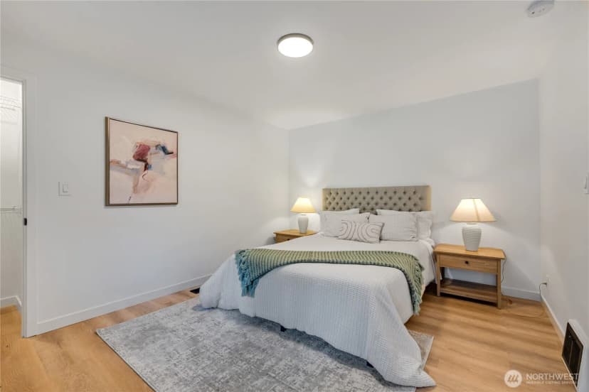 Property photo for 10723 Densmore Avenue N, Seattle photo 33