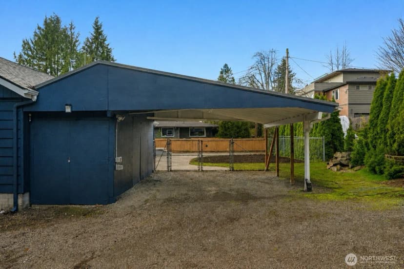 Property photo for 10723 Densmore Avenue N, Seattle photo 39
