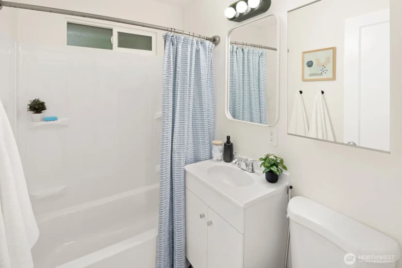 Property photo for 9261 31st Avenue Sw, Seattle photo 13