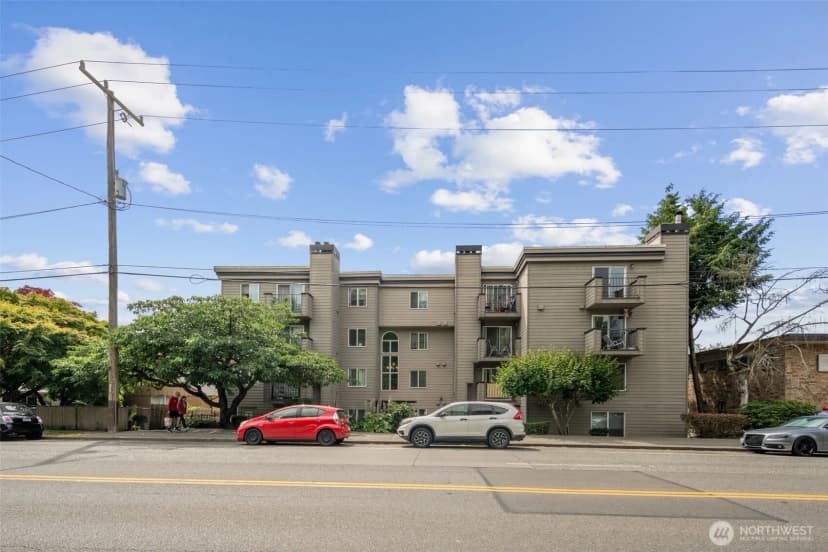 Property photo for 4831 Fauntleroy Way Sw #103, Seattle photo 24