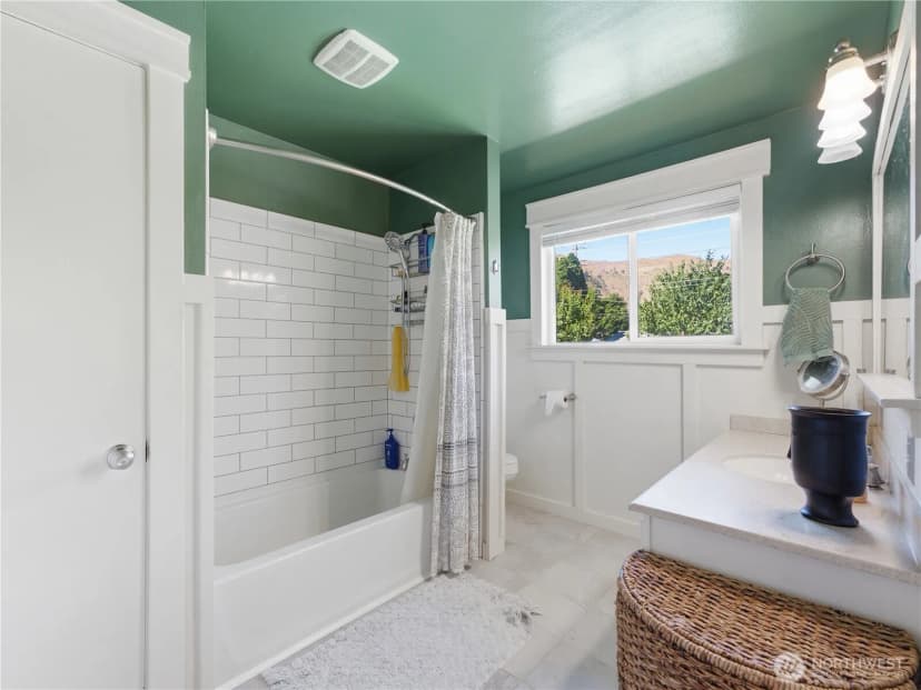Property photo for 1116 Wedgewood Avenue, Wenatchee photo 15