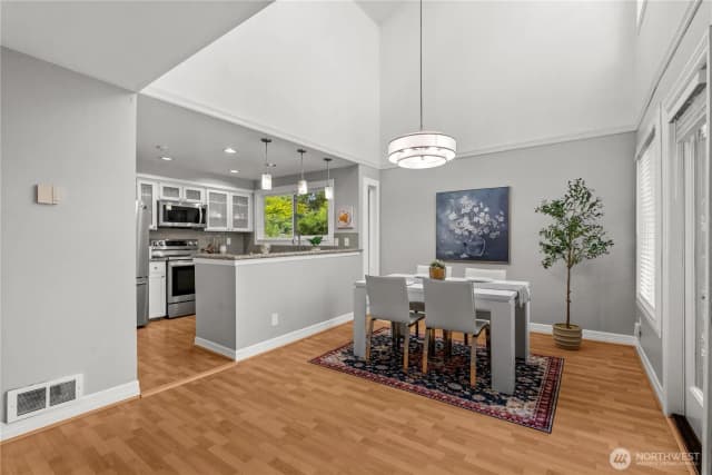 Property photo for 155 7024 155th Place Place Ne #7024, Redmond photo 4