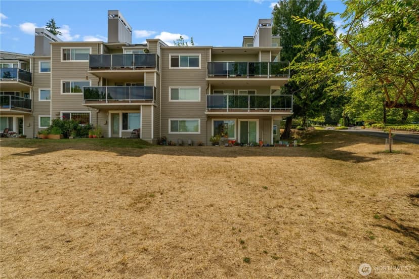 Property photo for 155 7024 155th Place Place Ne #7024, Redmond photo 21
