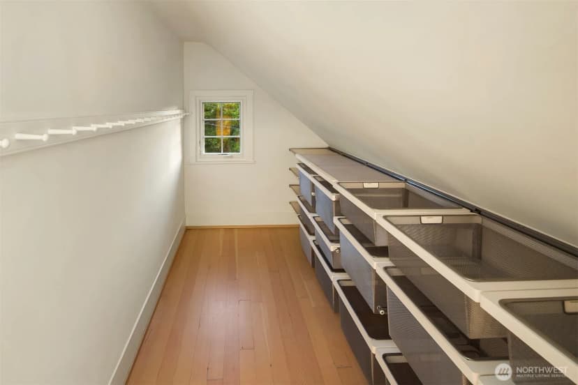 Property photo for 2612 1st Avenue N, Seattle photo 23