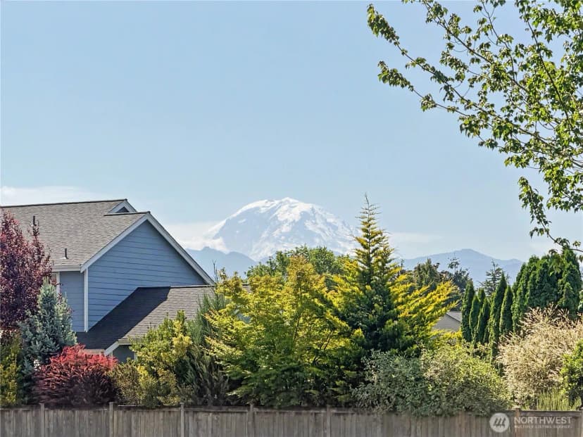 Property photo for 3284 Meadow Park Avenue, Enumclaw photo 2