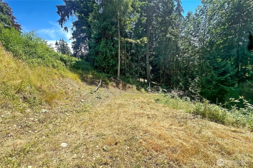 Property photo for 4302 W Tapps Drive E, Lake Tapps photo 6