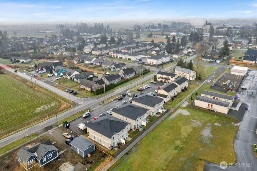 Property photo for 404 Front Street, Sumas photo 4
