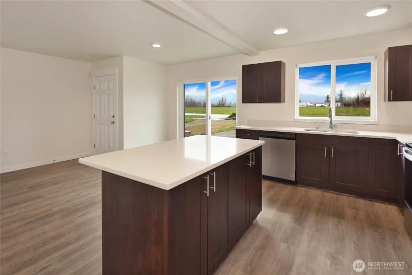 Property photo for 404 Front Street, Sumas photo 8