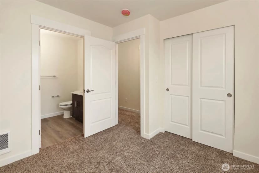 Property photo for 404 Front Street, Sumas photo 14