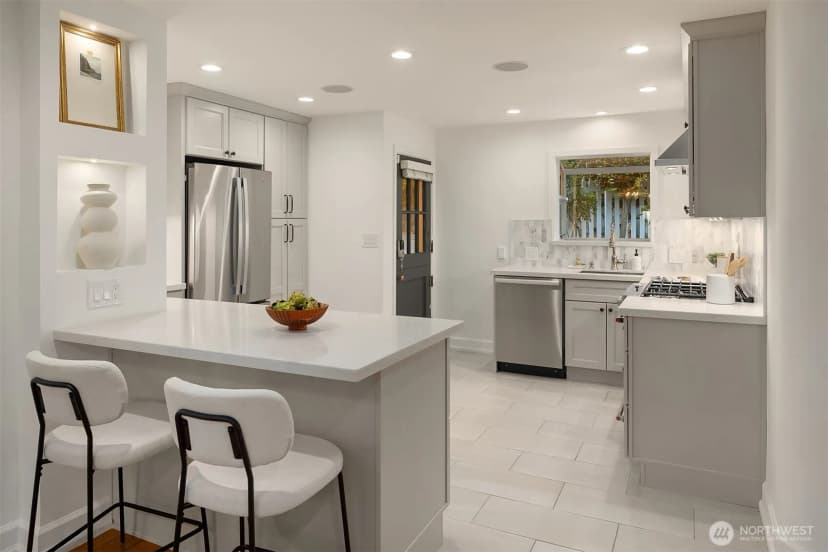 Property photo for 1021 Mcgilvra Boulevard E, Seattle photo 11