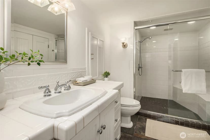 Property photo for 1021 Mcgilvra Boulevard E, Seattle photo 25