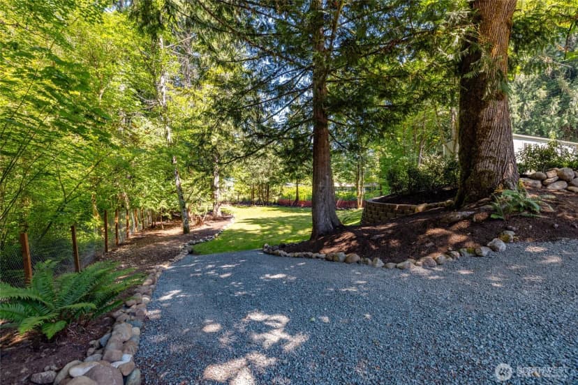 Property photo for 42129 Pine Street, Concrete photo 29
