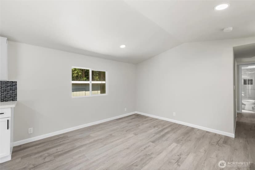 Property photo for 42129 Pine Street, Concrete photo 19