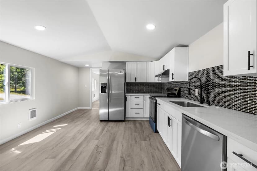 Property photo for 42129 Pine Street, Concrete photo 9