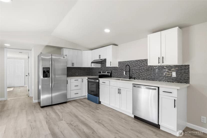 Property photo for 42129 Pine Street, Concrete photo 6