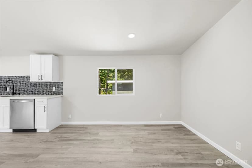 Property photo for 42129 Pine Street, Concrete photo 13
