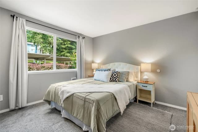 Property photo for 9474 Redmond-woodinville Road Ne, Redmond photo 4