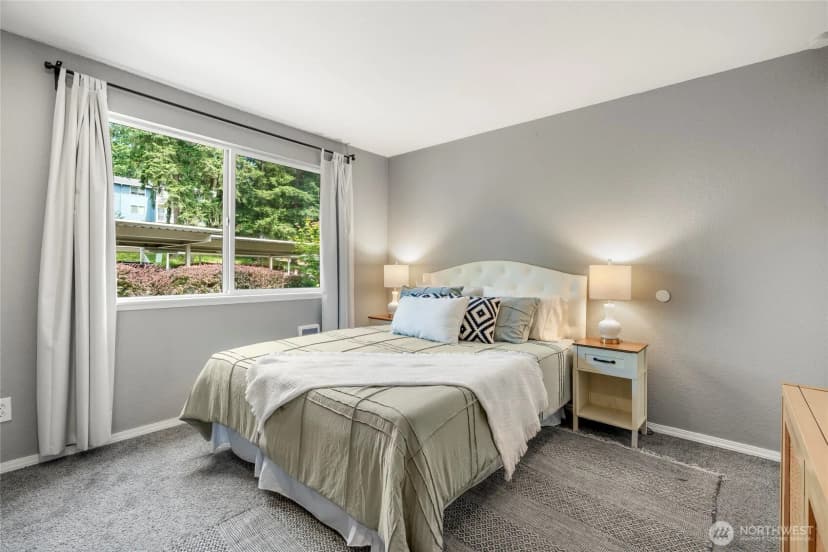 Property photo for 9474 Redmond-woodinville Road Ne, Redmond photo 4