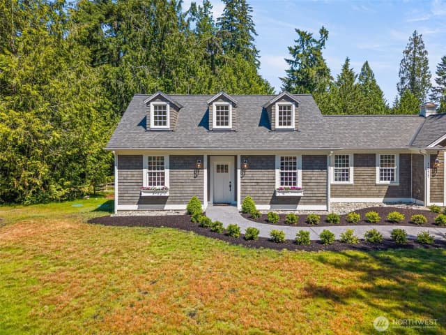 Property photo for 7077 Ne Ridge Lane, Bainbridge Island photo 3