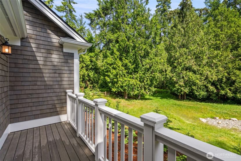 Property photo for 7077 Ne Ridge Lane, Bainbridge Island photo 16