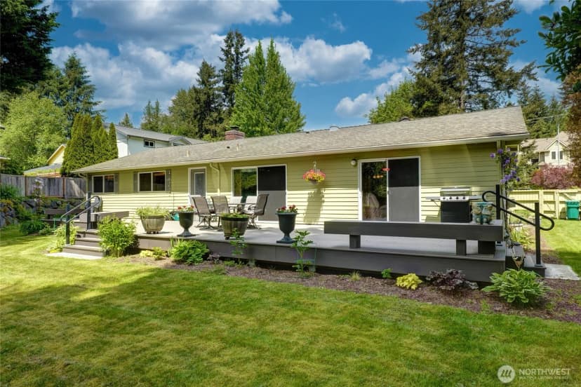 Property photo for 975 Front Street S, Issaquah photo 28