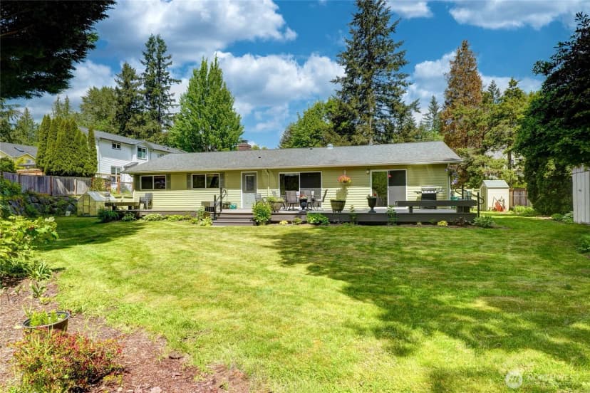 Property photo for 975 Front Street S, Issaquah photo 34