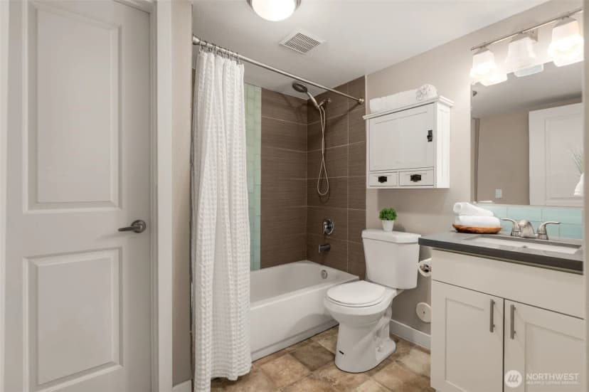 Property photo for 5423 31st Avenue Sw, Seattle photo 22