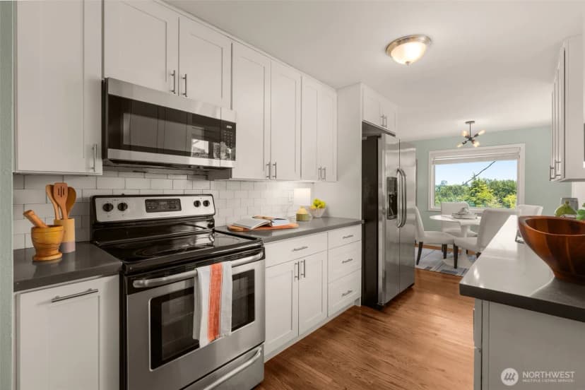 Property photo for 5423 31st Avenue Sw, Seattle photo 10