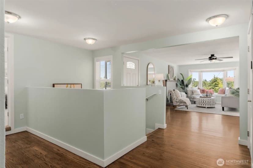 Property photo for 5423 31st Avenue Sw, Seattle photo 13