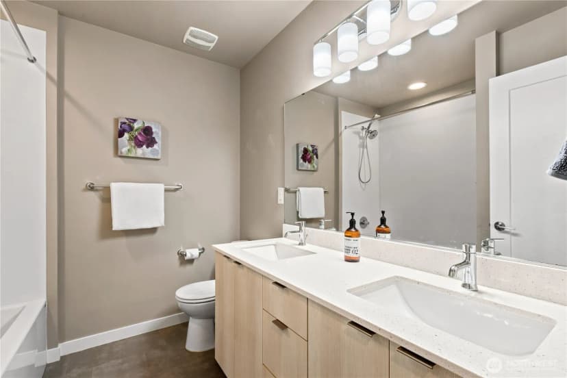 Property photo for 13932 131st Lane Ne, Kirkland photo 33