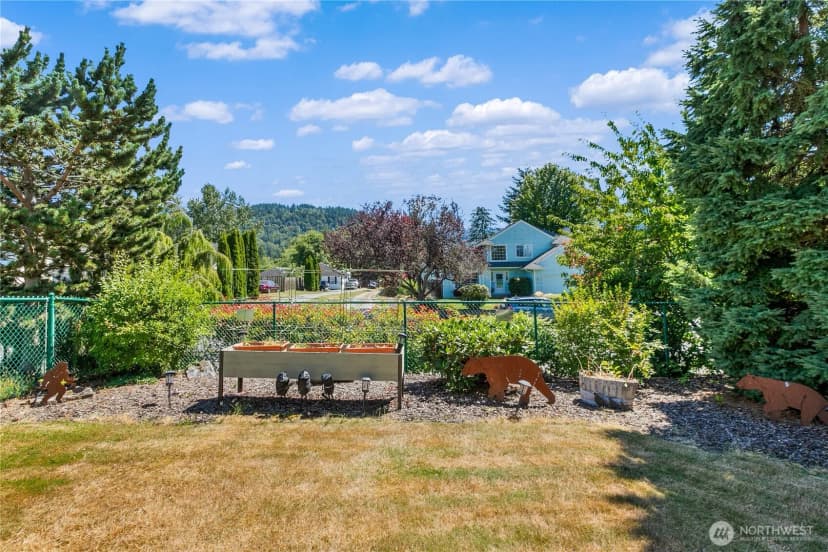 Property photo for 2100 Fowler Place, Mount Vernon photo 18