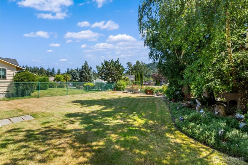 Property photo for 2100 Fowler Place, Mount Vernon photo 14