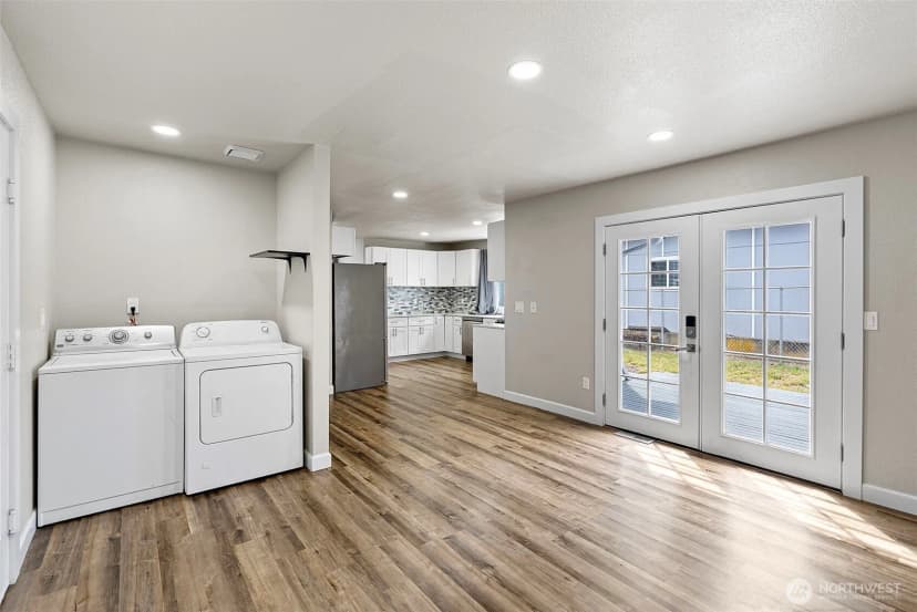 Property photo for 1424 West Avenue, Port Orchard photo 15
