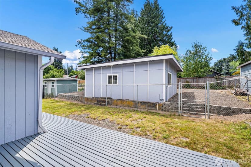 Property photo for 1424 West Avenue, Port Orchard photo 30