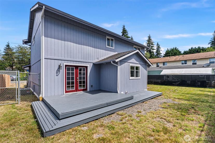 Property photo for 1424 West Avenue, Port Orchard photo 31