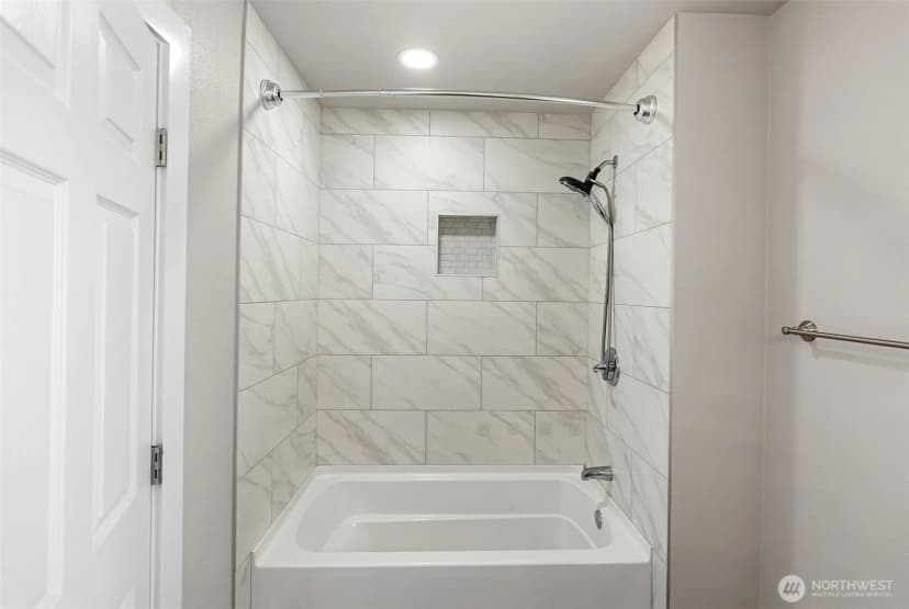 Property photo for 1424 West Avenue, Port Orchard photo 29